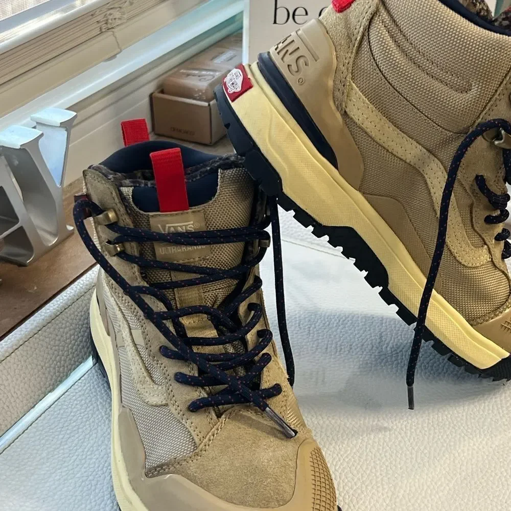 NEW Vans Ultrarange Exo Hi Mte-2 Boots Taos Taupe Hiking Women’s 8.5 Men 7.0